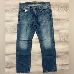 Men’s American Eagle Blue Jeans 33x30.
